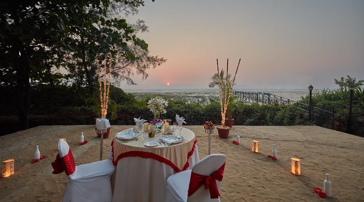 Royal Orchid Beach Resort & Spa, Utorda Beach Goa Exterior photo